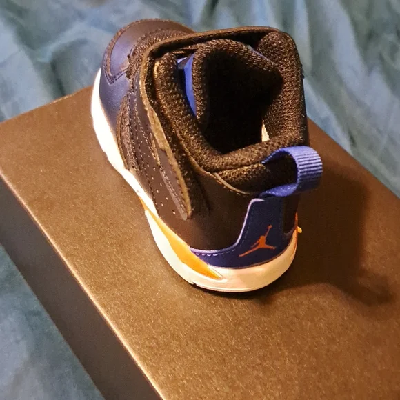 Small - Picture 2 of 3